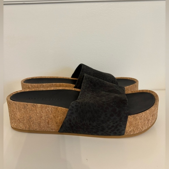 Veronica Beard Dresdyn Suede Cork Platform Slide Sandals in Black, Size 11 - Picture 6 of 11